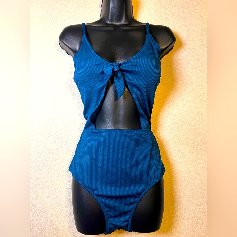 NWT Express swimsuit XL